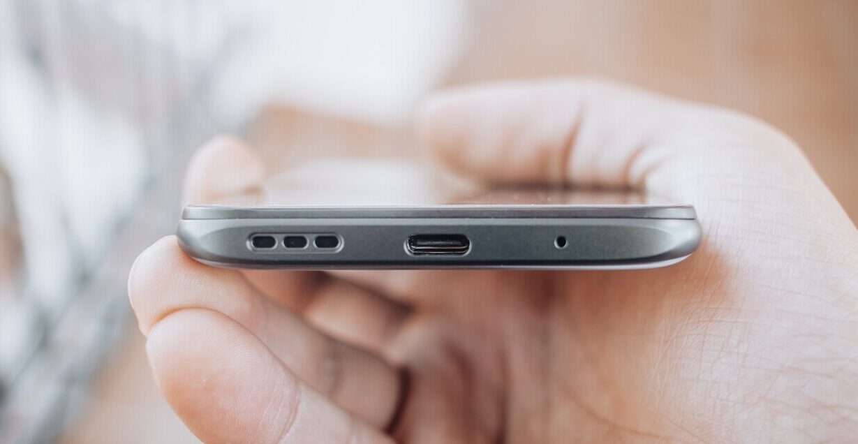 Blog de Parlantes Online: 🚀 Trucos y Consejos 15 Limpia tu altavoz del iPhone en minutos y sin complicaciones